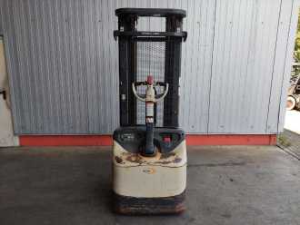 Használt targonca CROWN ES 4000 1.6TT ELEKTRO HOCHHUBWAGENDEICHSEL (13058633)