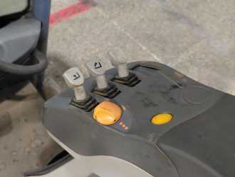 Használt targonca CROWN SCF6040-16 ELEKTRO VIERRADFRONTSTAPLER (13037917)