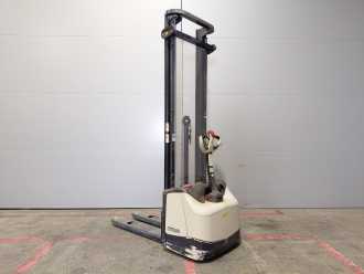 Használt targonca CROWN WF3000 1.2 ELEKTRO HOCHHUBWAGENDEICHSEL (13037914)
