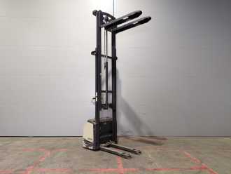 Használt targonca CROWN WF3000 1.2 ELEKTRO HOCHHUBWAGENDEICHSEL (13037914)