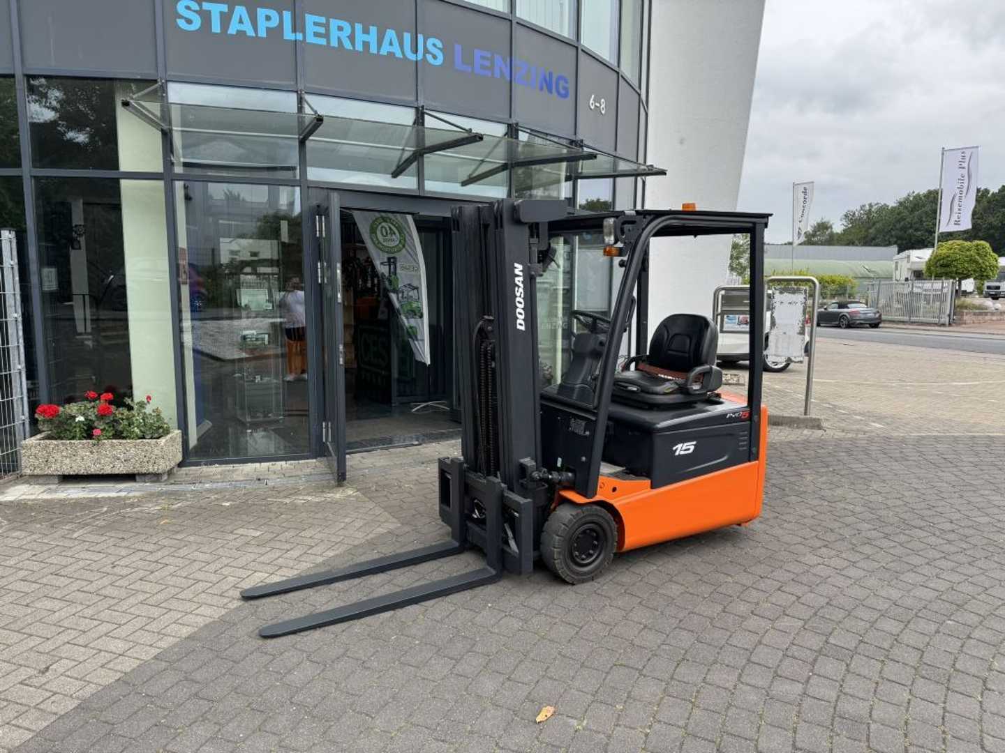 Használt targonca DOOSAN B15T-5 ELEKTRO DREIRADFRONTSTAPLER (12990027)