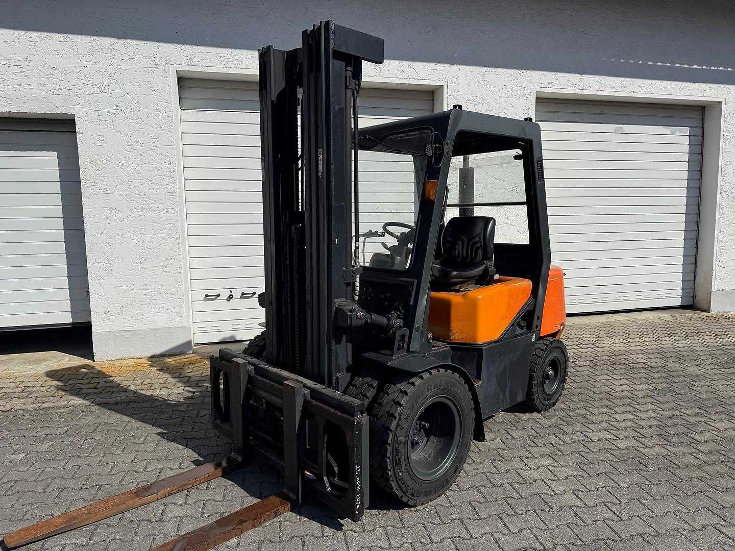 Használt targonca DOOSAN D30G DIESEL VIERRADFRONTSTAPLER (13032762)