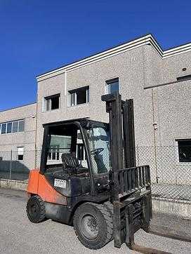Használt targonca DOOSAN D35C-5 DIESEL VIERRADFRONTSTAPLER (13047474) backdrop