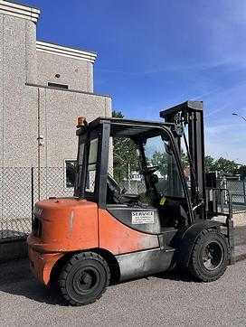 Használt targonca DOOSAN D35C-5 DIESEL VIERRADFRONTSTAPLER (13047474)