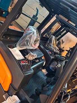 Használt targonca DOOSAN D35NXS DIESEL VIERRADFRONTSTAPLER (13047838)