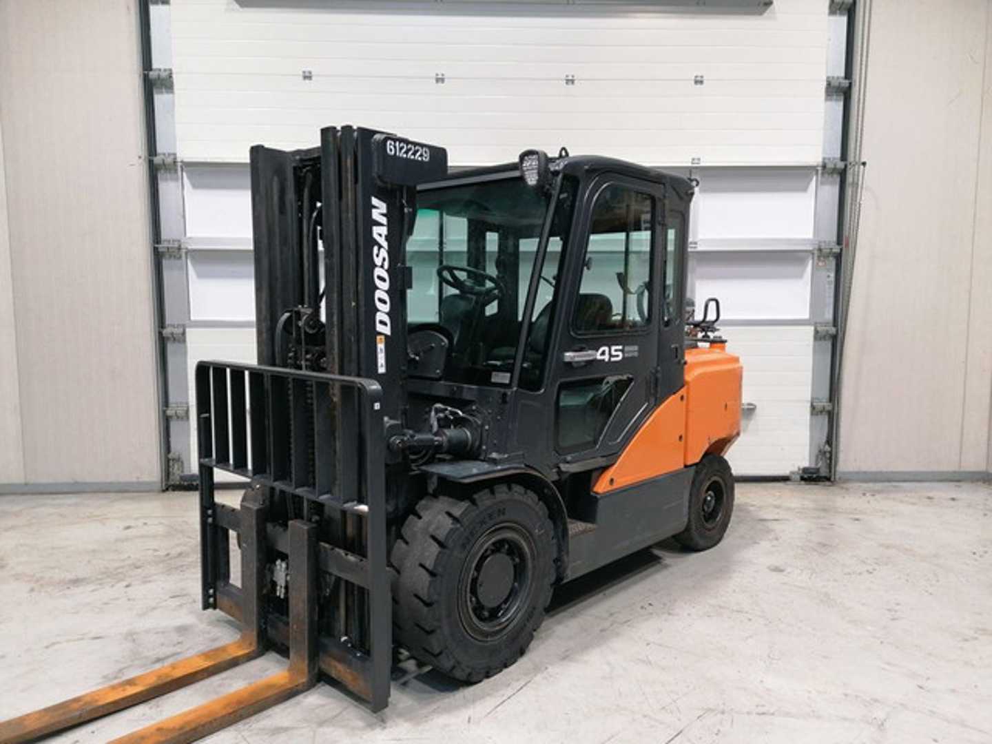 Használt targonca DOOSAN G45SC-7 GAS VIERRADFRONTSTAPLER (12758190)