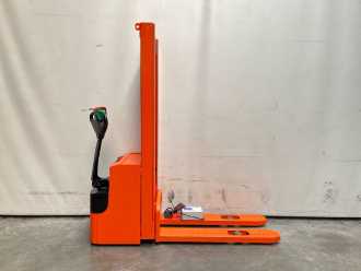 Használt targonca DOOSAN LEDS 12,5 ELEKTRO HOCHHUBWAGENDEICHSEL (13076492)