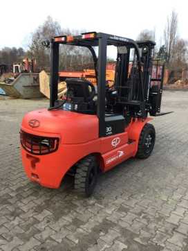 Használt targonca EP EFL302 ELEKTRO VIERRADFRONTSTAPLER (12833486)