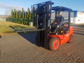 Használt targonca EP EFL302 ELEKTRO VIERRADFRONTSTAPLER (13050168)