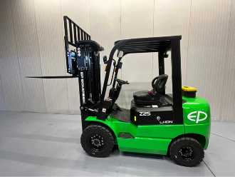 Használt targonca EP Vorkheftruck EFXZ-251 - 4,8M - Triplex - Freelift - Sideshift ELEKTRO VIERRADFRONTSTAPLER (13008357)