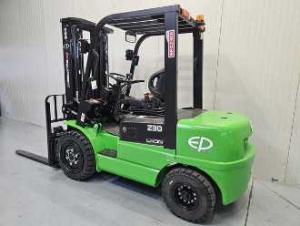 Használt targonca EP Vorkheftruck EFXZ-301-H - 4,8M Triplex - Freelift - Sideshift ELEKTRO VIERRADFRONTSTAPLER (13007496)