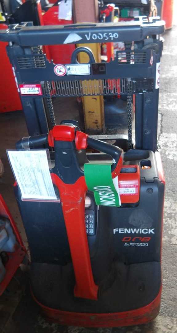 Használt targonca FENWICK D 08 ELEKTRO HOCHHUBWAGENFAHRERSTAND (13026856)