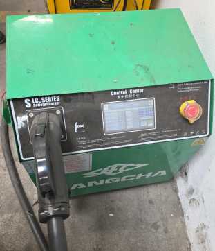 Használt targonca HC CPD35-XD4-SI21 ELEKTRO VIERRADFRONTSTAPLER (13063533)
