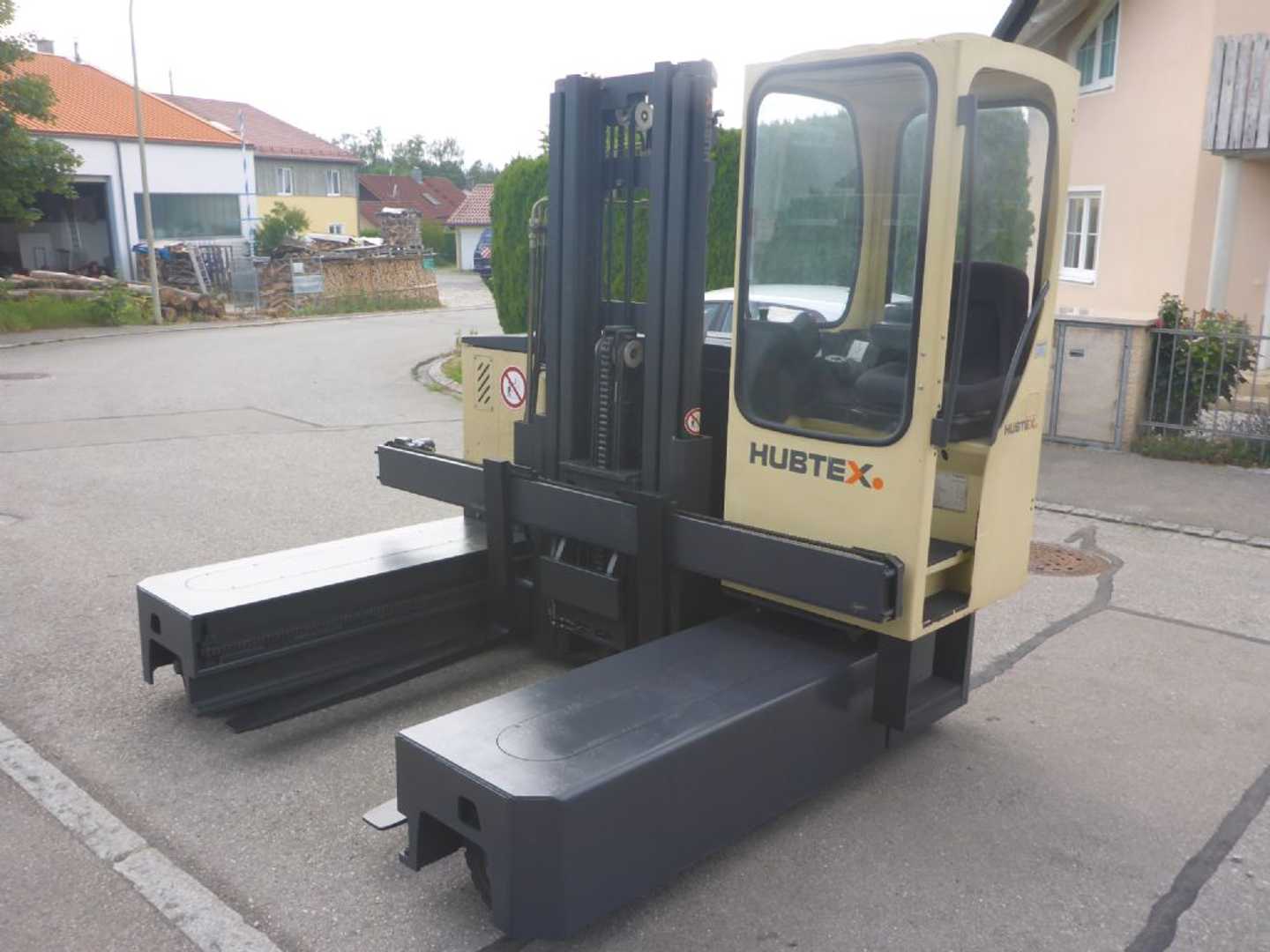 Használt targonca HUBTEX MQ30 ELEKTRO VIERWEGESTAPLER (13054602)