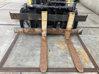 Használt targonca HYSTER 5.5ft DIESEL VIERRADFRONTSTAPLER (13065088)