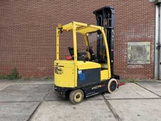 Használt targonca HYSTER E4.0XN ELEKTRO VIERRADFRONTSTAPLER (13060753)