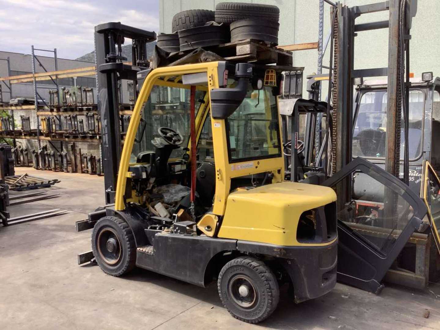 Használt targonca HYSTER H3.5FT DIESEL VIERRADFRONTSTAPLER (12822093)