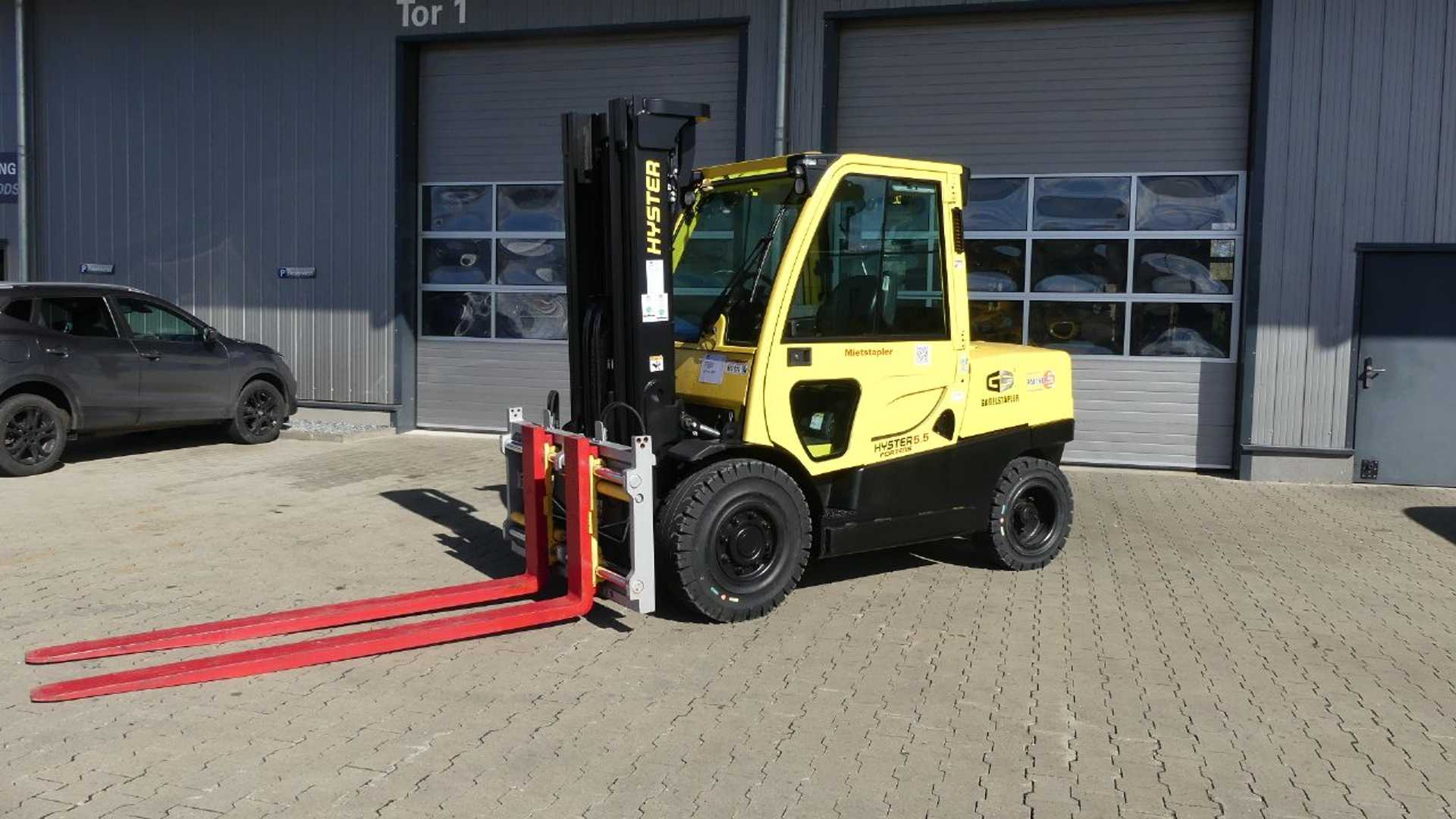 Használt targonca HYSTER H5.50FT DIESEL VIERRADFRONTSTAPLER (13045817)