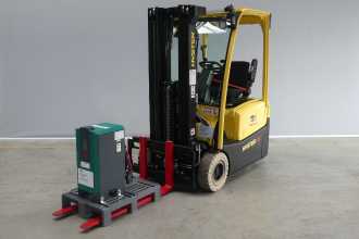Használt targonca HYSTER J1.5XNT ELEKTRO DREIRADFRONTSTAPLER (13045815) backdrop
