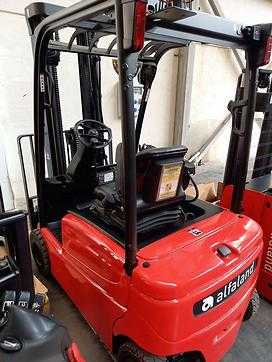 Használt targonca HYSTER J1.6XN ELEKTRO VIERRADFRONTSTAPLER (12641680) backdrop
