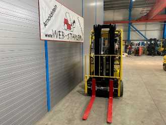 Használt targonca HYSTER J2.0XN LWB ELEKTRO VIERRADFRONTSTAPLER (13058066)