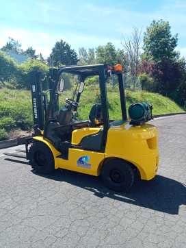 Használt targonca HYUNDAI chariot �l�vateur � fourches GAS VIERRADFRONTSTAPLER (12856563) backdrop
