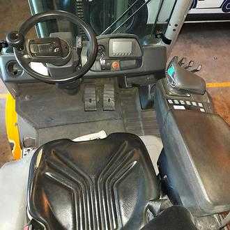 Használt targonca JUNGHEINRICH DFG 320S MATRICULADA DIESEL VIERRADFRONTSTAPLER (13047280)