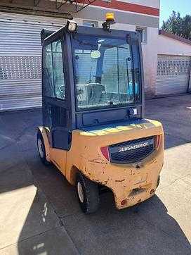 Használt targonca JUNGHEINRICH DFG 430 Bj. 2005 DIESEL VIERRADFRONTSTAPLER (13045693)