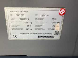 Használt targonca JUNGHEINRICH ECE 225 Baujahr 2019 Stunden 3000 2x vorhanden ELEKTRO NIEDERHUBKOMMISSIONIERER (13039536)