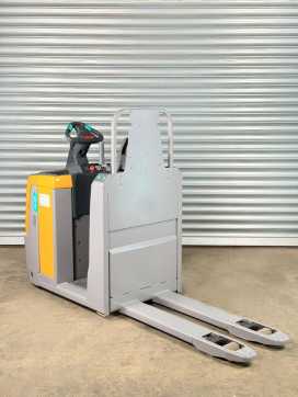 Használt targonca JUNGHEINRICH ECE 225 ECE 225 - Service Neu - Batterie 80% - 2,5t ELEKTRO HOCHHUBKOMMISSIONIERER (12953458)