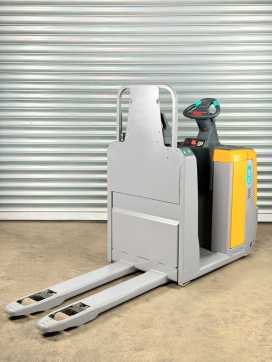 Használt targonca JUNGHEINRICH ECE 225 ECE 225 - Service Neu - Batterie 82% ELEKTRO HOCHHUBKOMMISSIONIERER (12995846) backdrop