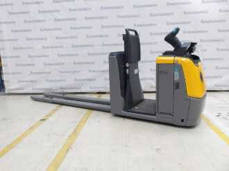 Használt targonca JUNGHEINRICH ECE 225 Li HP 240-54 ELEKTRO NIEDERHUBWAGENFAHRERSTAND (13072911) backdrop