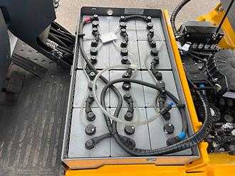 Használt targonca JUNGHEINRICH EFG 115 - 450DZ ELEKTRO DREIRADFRONTSTAPLER (13072417)