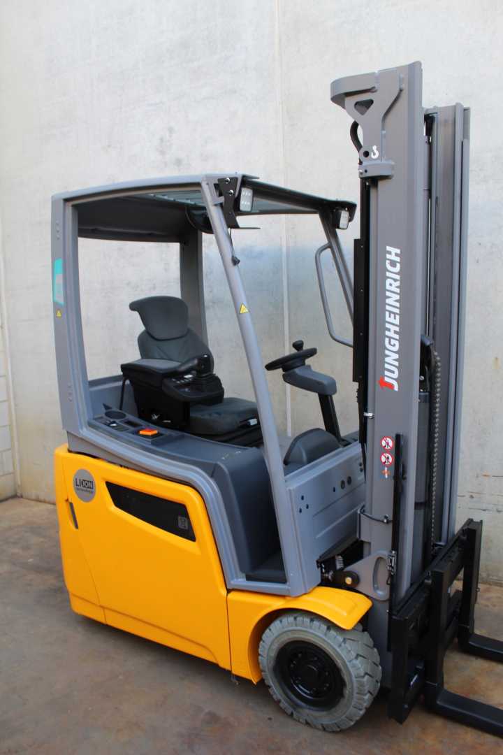 Használt targonca JUNGHEINRICH EFG 213 350 ZZ LI-ION ELEKTRO DREIRADFRONTSTAPLER (13069252)