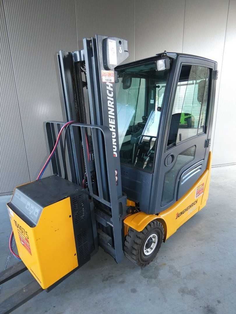 Használt targonca JUNGHEINRICH EFG 213 ELEKTRO DREIRADFRONTSTAPLER (13076041)