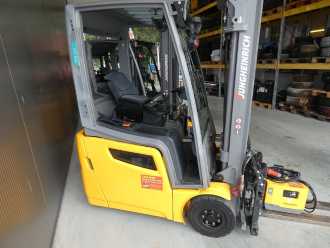Használt targonca JUNGHEINRICH EFG 215 ELEKTRO DREIRADFRONTSTAPLER (13076071)