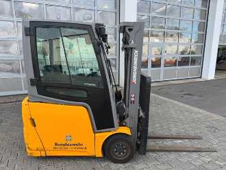 Használt targonca JUNGHEINRICH EFG 215 / Triplex: 4.25m! / SS / nur 716h! ELEKTRO VIERRADFRONTSTAPLER (13024792)
