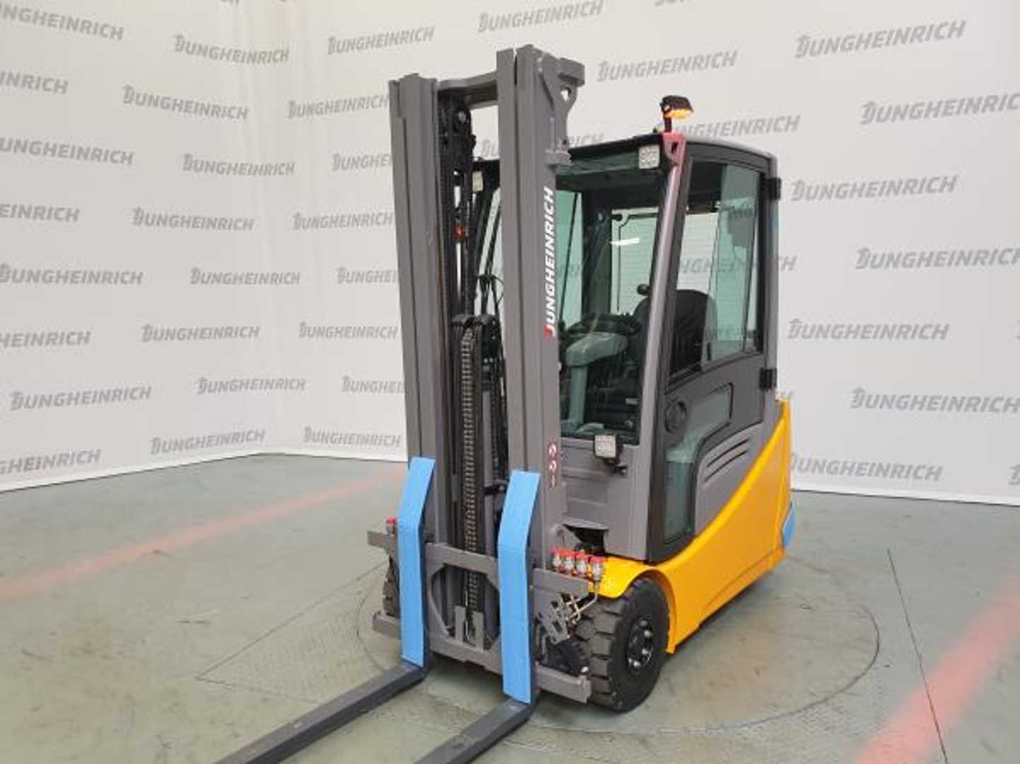 Használt targonca JUNGHEINRICH EFG 216 Li DP G 115-480 DZ ELEKTRO VIERRADFRONTSTAPLER (13055278)