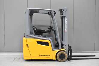 Használt targonca JUNGHEINRICH EFG 216 k /57467/ ELEKTRO DREIRADFRONTSTAPLER (13034089)