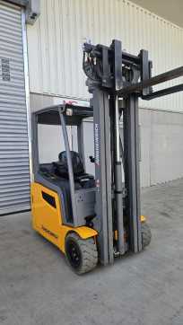 Használt targonca JUNGHEINRICH EFG 216k ELEKTRO DREIRADFRONTSTAPLER (13061548)