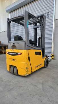 Használt targonca JUNGHEINRICH EFG 216k ELEKTRO DREIRADFRONTSTAPLER (13061548)
