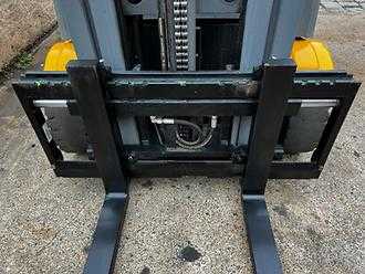 Használt targonca JUNGHEINRICH EFG 216k ELEKTRO DREIRADFRONTSTAPLER (13076202)