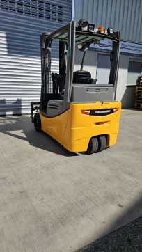 Használt targonca JUNGHEINRICH EFG 218 ELEKTRO DREIRADFRONTSTAPLER (13020523)