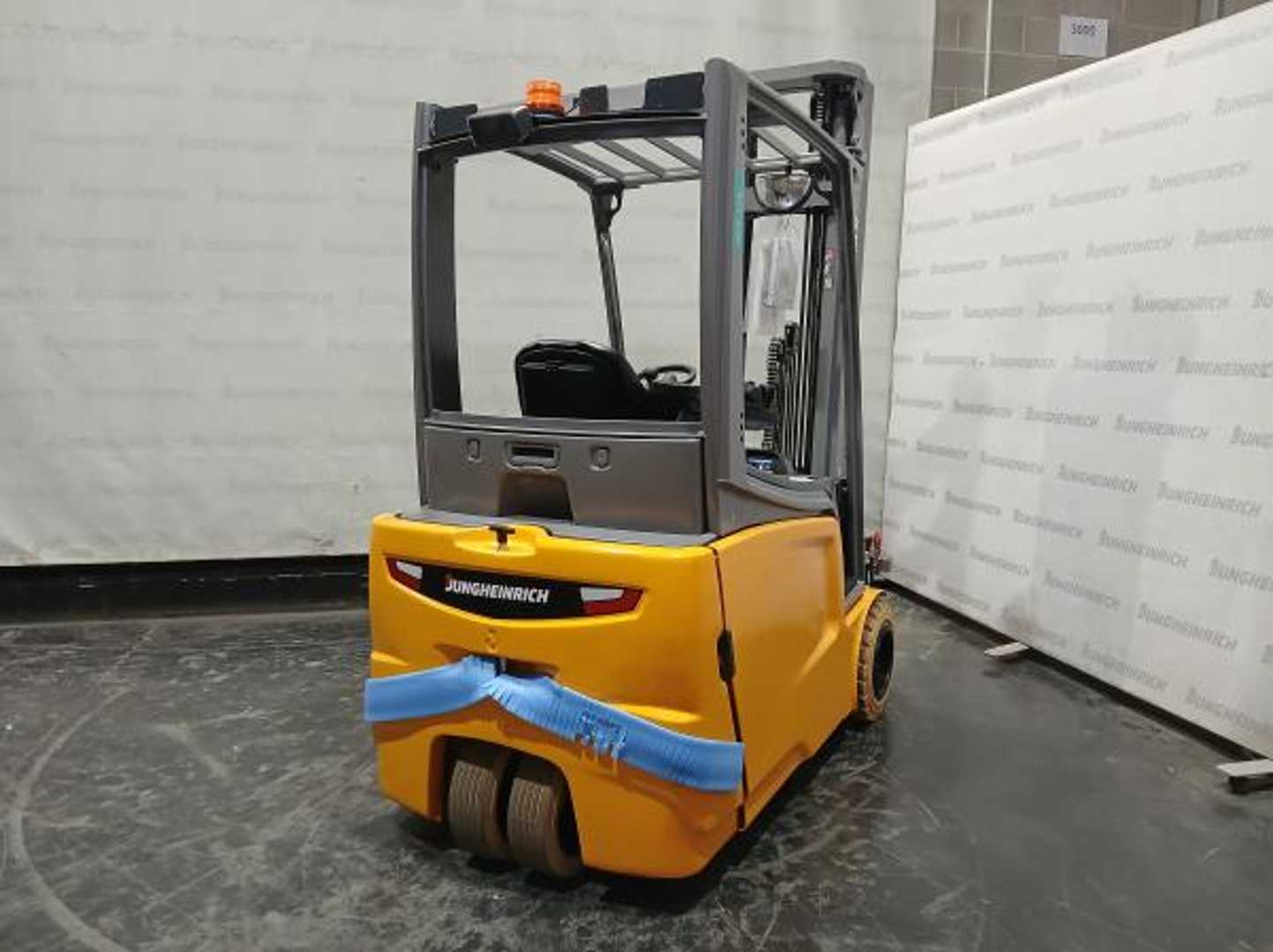 Használt targonca JUNGHEINRICH EFG 218 SP G+E 115 550 DZ ELEKTRO VIERRADFRONTSTAPLER (13058530)