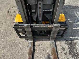 Használt targonca JUNGHEINRICH EFG 218k - 400ZZ ELEKTRO DREIRADFRONTSTAPLER (13064585)