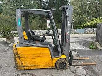 Használt targonca JUNGHEINRICH EFG 220 - 330ZZ ELEKTRO DREIRADFRONTSTAPLER (13068225)