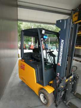 Használt targonca JUNGHEINRICH EFG 220 ELEKTRO DREIRADFRONTSTAPLER (13076039)