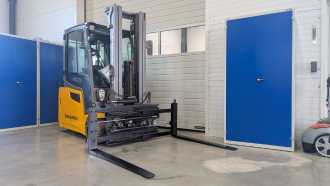 Használt targonca JUNGHEINRICH EFG 220 G120-480DZ ELEKTRO DREIRADFRONTSTAPLER (13072487)