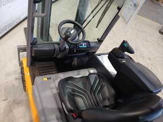 Használt targonca JUNGHEINRICH EFG 220 MP GE 115-330 ZT ELEKTRO VIERRADFRONTSTAPLER (13027562)