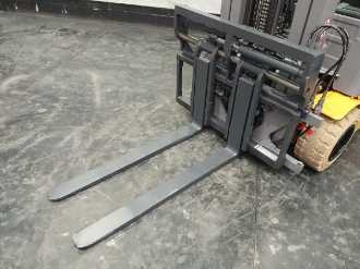 Használt targonca JUNGHEINRICH EFG 220 SP GE 110 464 DZ ELEKTRO VIERRADFRONTSTAPLER (13074772)